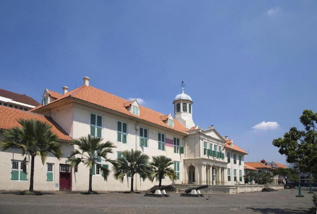 Oriental Residence Pasar Baru Yakarta Exterior foto